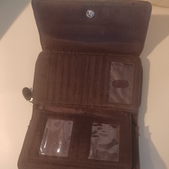 Designer Brown Textured 14 Card Holder Wallet with Snaps & 3 Zipper Compartments - Picture 3 of 4